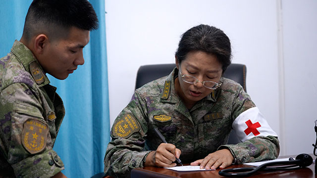 “最美新時代革命軍人”李慧靈：做好天涯軍民的健康守護(hù)人